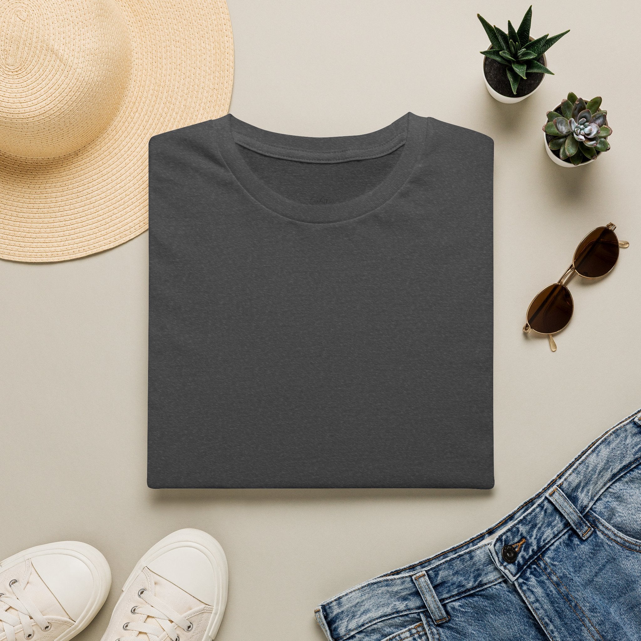 Classic Black Tee — Minimal Everyday T-Shirt